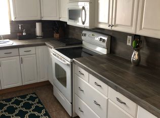 28 Sonderhen Dr, Naples, FL 34114