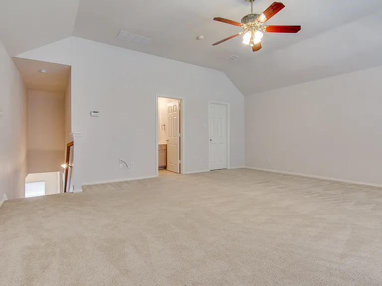 1133 Hillwood Dr — Photo 8