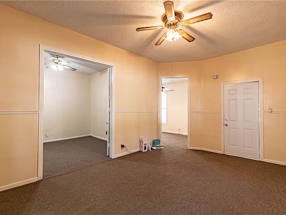 3rd image of 454 Powers Ln