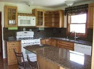 7712 Carlton Dr, Spring Grove, IL 60081