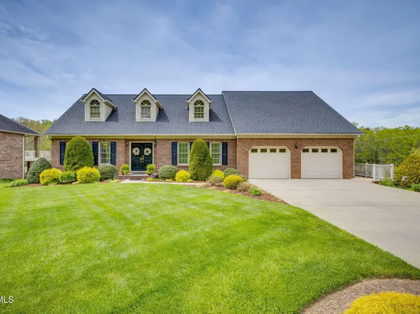 220 Regency Dr, Kingsport, TN 37663