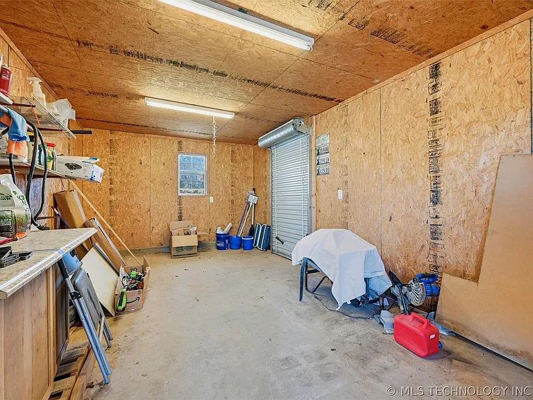 805 Harkey St — Photo 30