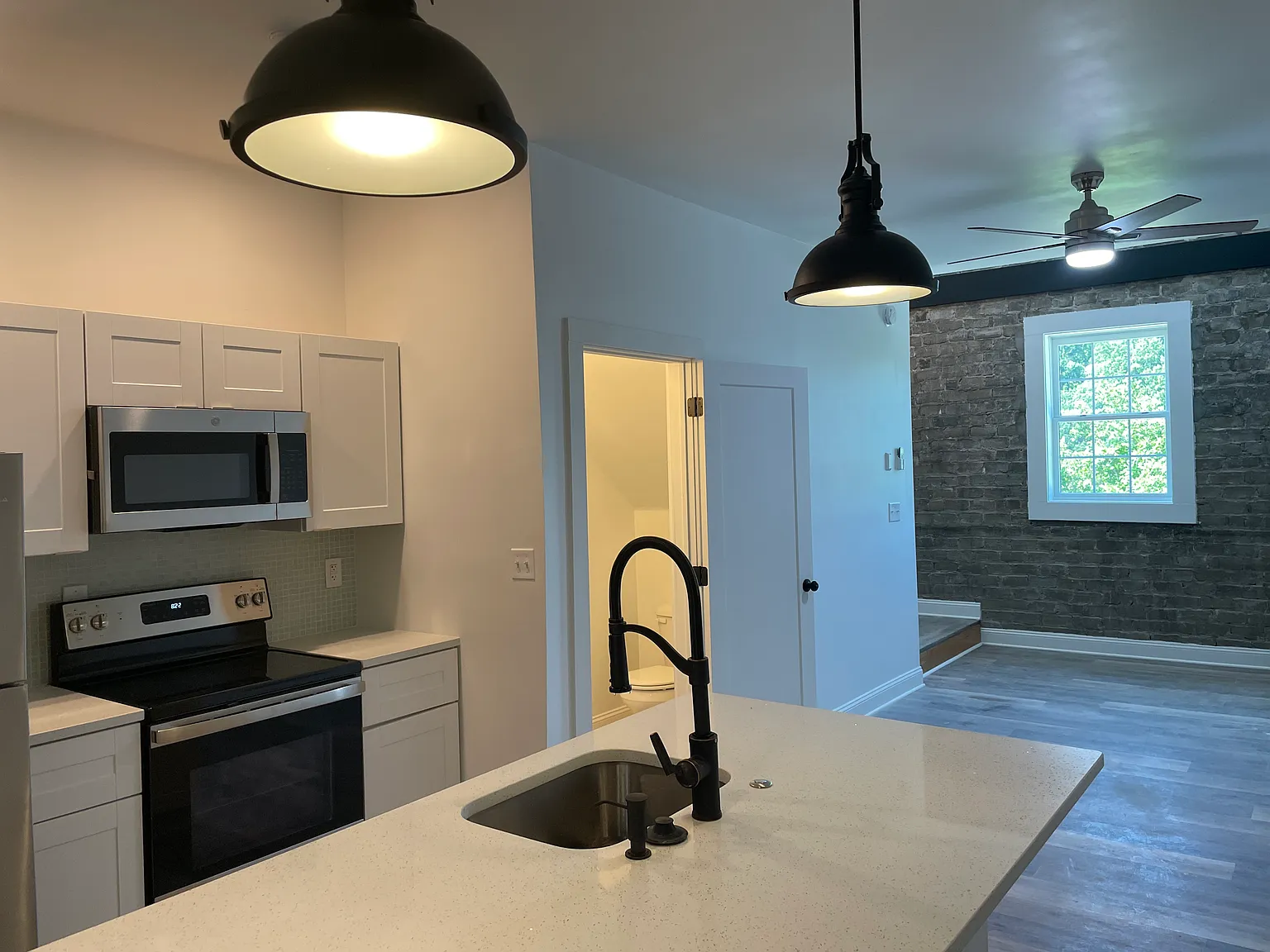 421 Rivermont Ave — Photo 2
