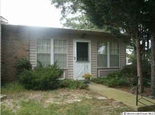 47 Cambridge Cir, Manchester, NJ 08759