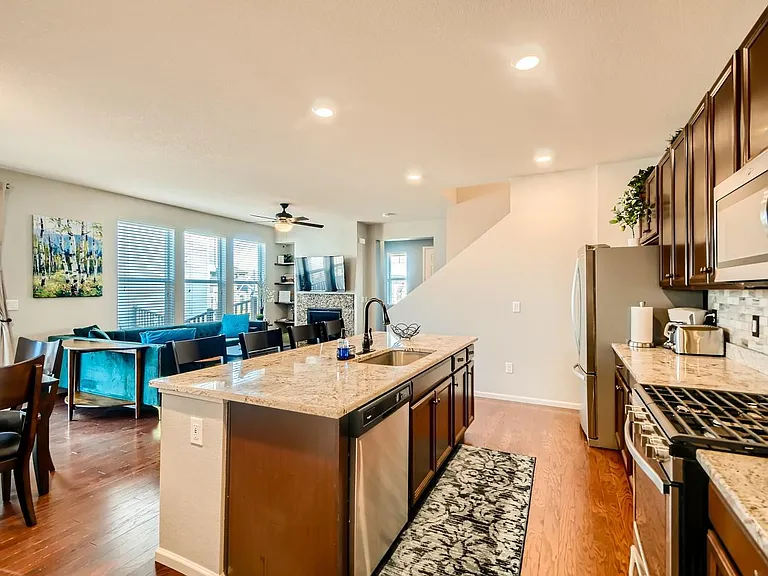 2808 Summer Day Ave — Photo 12