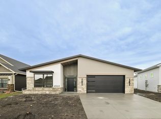 4868 Bluebell Loop S, Fargo, ND 58104