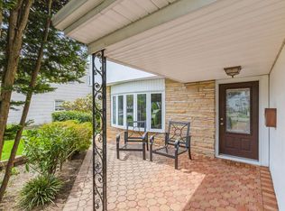1772 Park Ave, Merrick, NY 11566