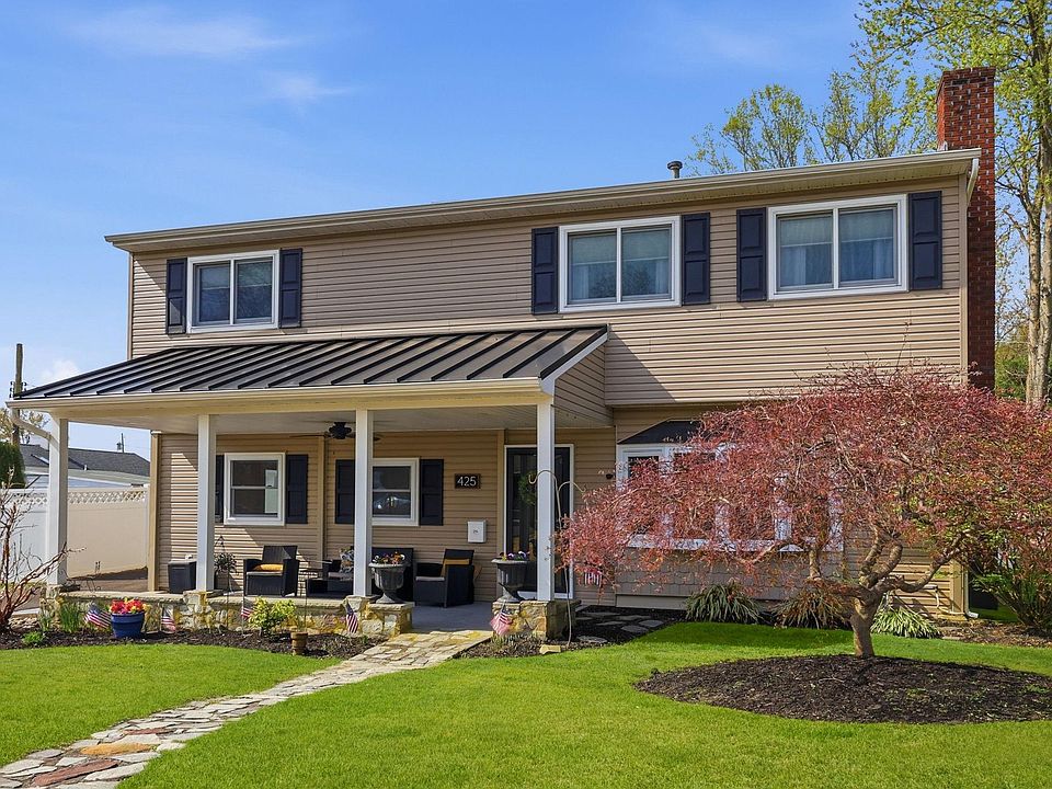 1st image of 425 Austin Cir