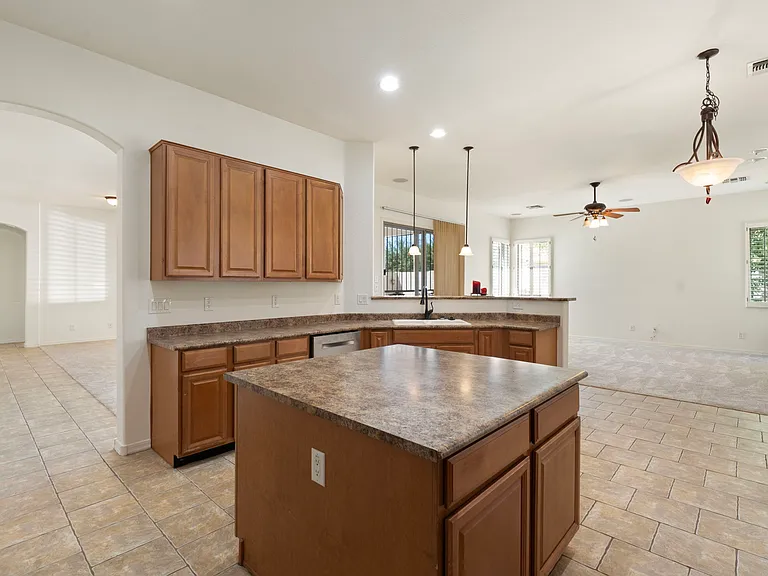 8614 W Morten Ave — Photo 12