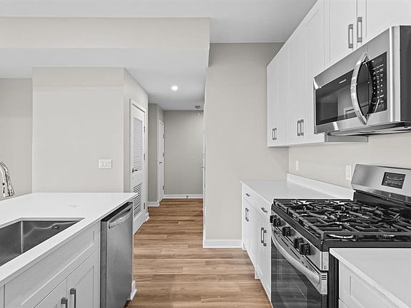 2nd image of 475 Communipaw Ave #409