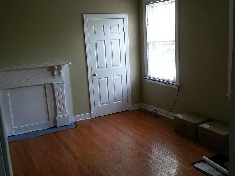 721 W Clay St — Photo 8
