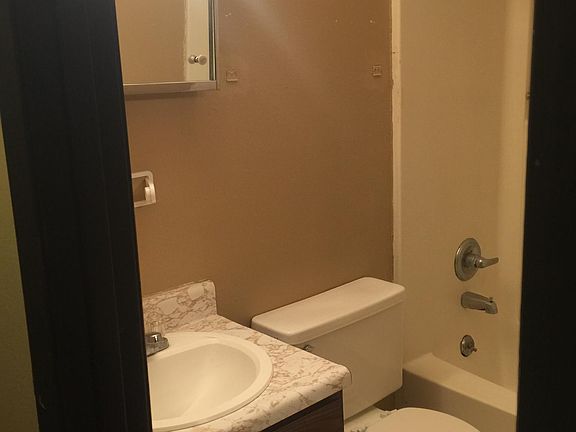 3rd image of 709 Patty Dr