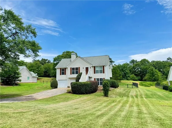 312 Tallassee Ln, Statham, GA 30666