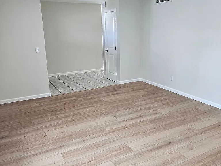 2035 E Kern Ave — Photo 3