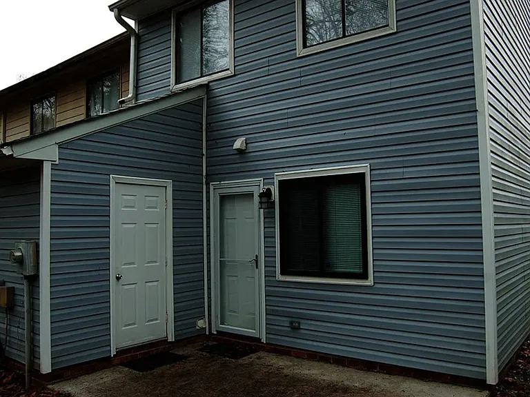 800 Fargo St #B1 — Photo 15
