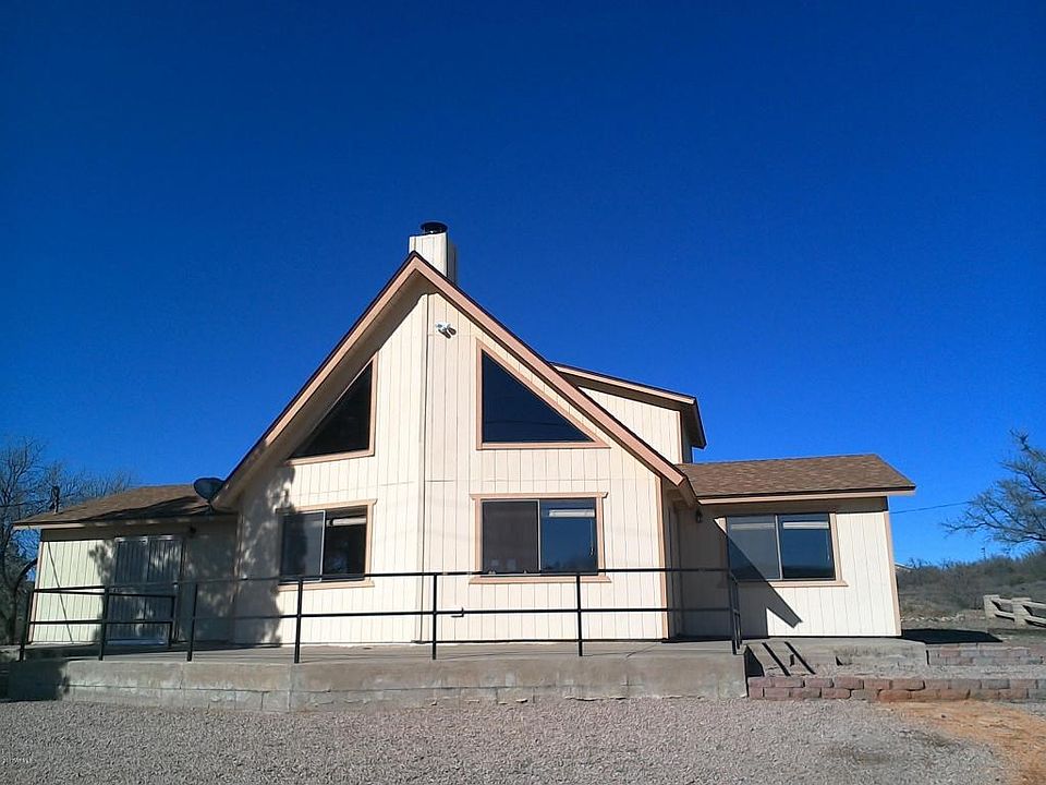 Front view of home