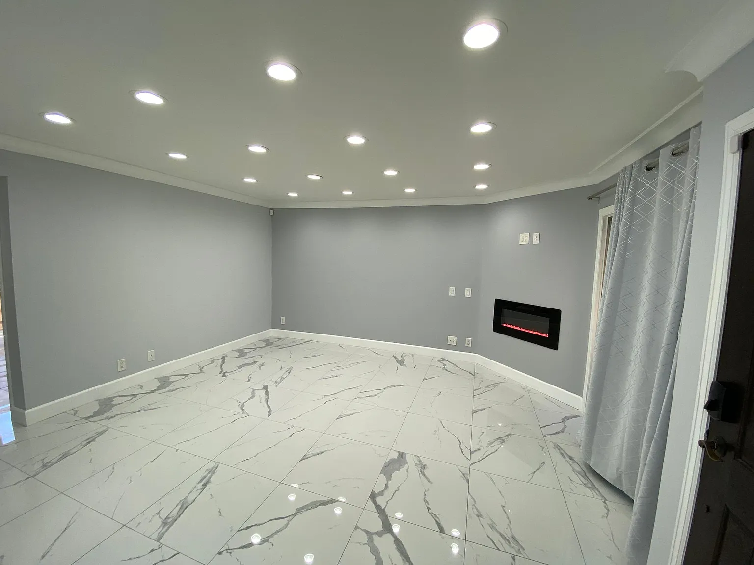 5102 Tujunga Ave — Photo 1