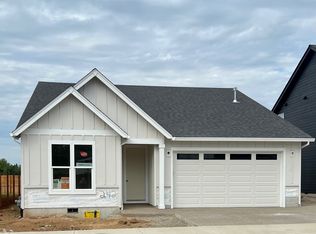 230 SW 18th Ave, Canby, OR 97013