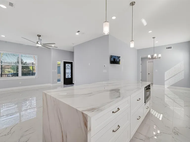 3344 Sanders St — Photo 24