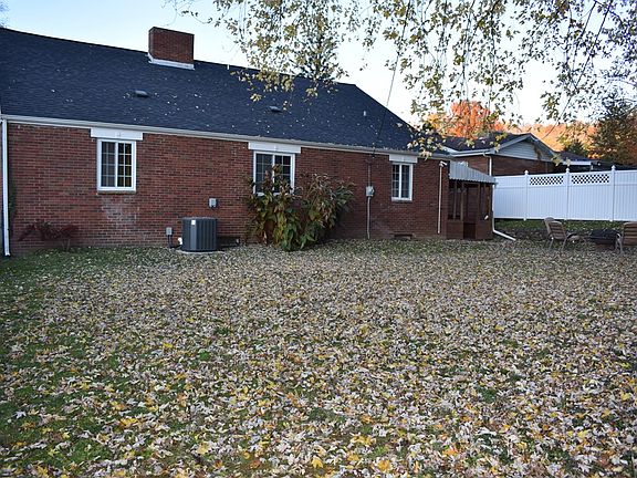 4th image of 2016 Dorman Dr