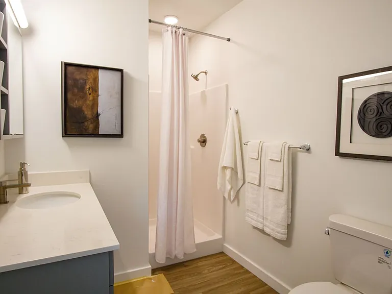 2320 N Vancouver Ave #105 — Photo 13