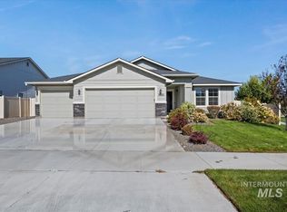 1920 W Wood Chip Dr, Meridian, ID 83642