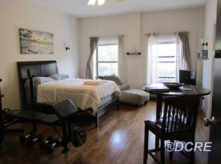 6751 N Sheridan Rd #1, Chicago, IL 60626