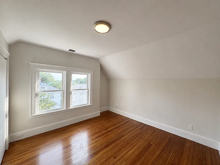 42 Curtis Ave — Photo 10