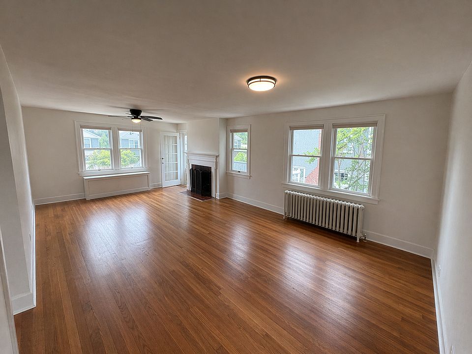 Living Room / Dining Room