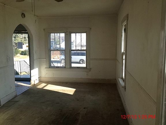 3rd image of 12 Dorchester Ct