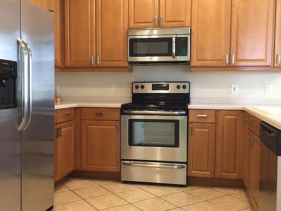 3rd image of 3516 Heards Ferry Dr