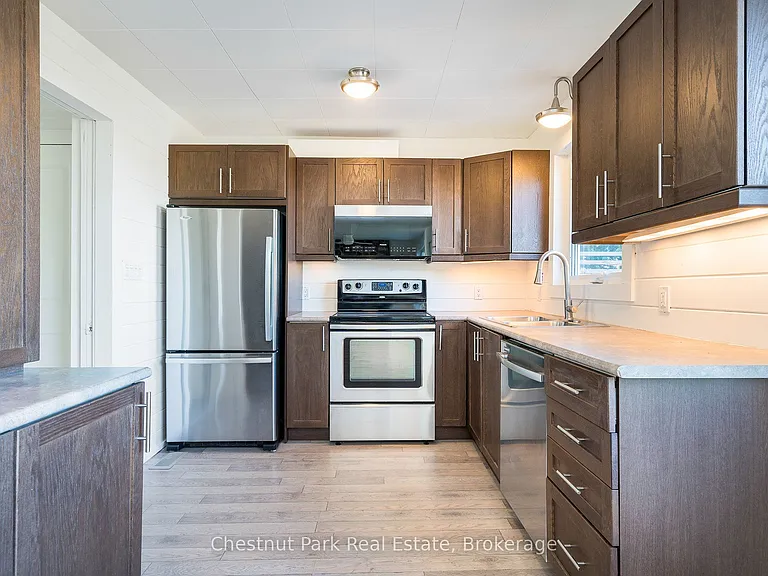 35 Saint Clair St — Photo 30