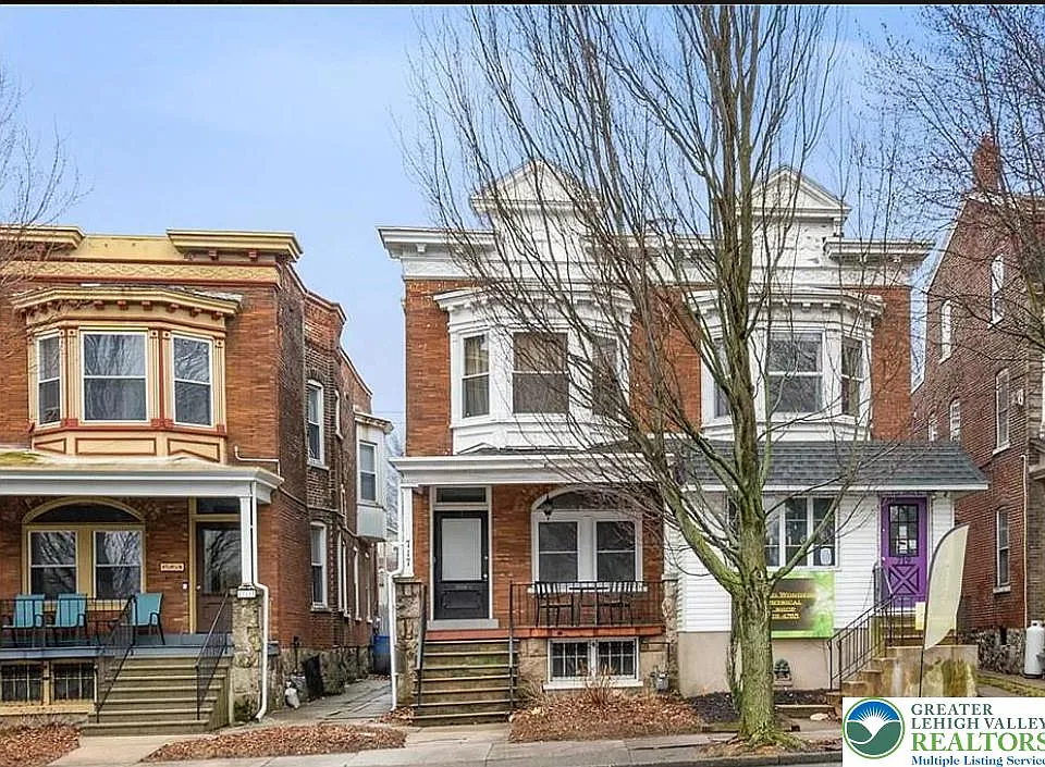 717 W Broad St #2