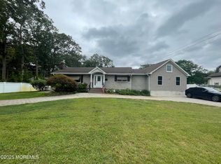 72 Whale Pond Rd, Oakhurst, NJ 07755