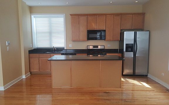 2nd image of 2459 W Augusta Blvd #Coach