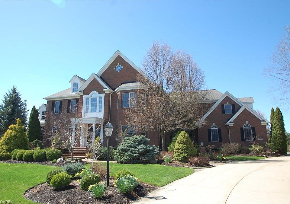 1st image of 7530 S Mannheim Ct