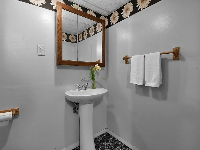 3102 Dewbourne Dr — Photo 21