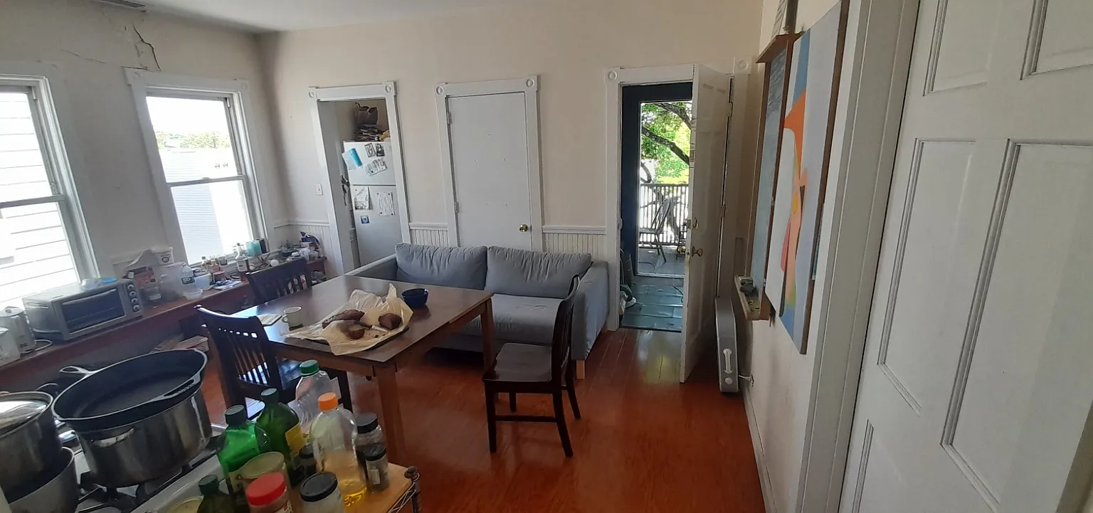 4 bed, 1250 sqft, $865 — Photo 3