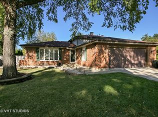 7318 Summit Rd, Darien, IL 60561