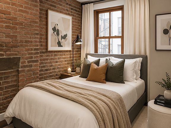 4th image of 35 Crosby St APT 4