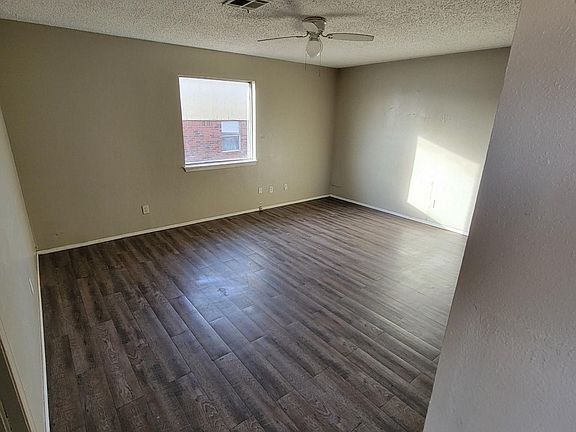 5th image of 114A Brookview Dr #114A