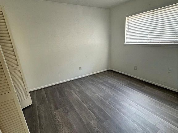 5th image of 9330 Tooley Dr