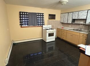 555 N Wolf Rd, Hillside, IL 60162