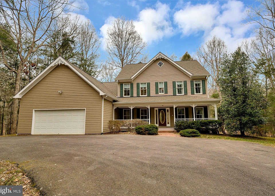 1st image of 300 Goldvein Dr
