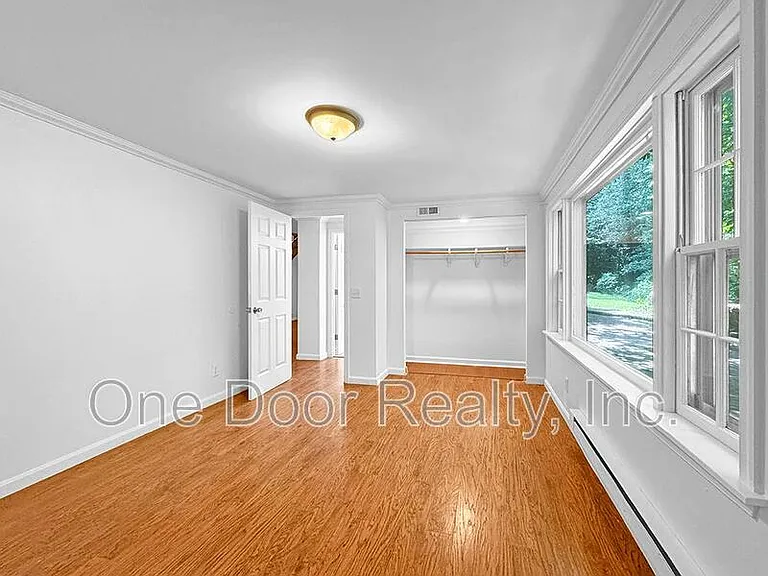 712 Powell St — Photo 23