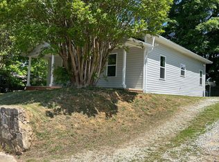 1712 Wall St, Roxboro, NC 27573