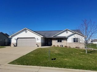 829 Walnut St, Hortonville, WI 54944