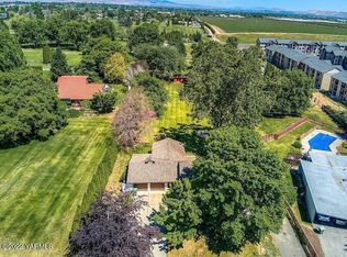 805 Pickens Rd, Yakima, WA 98908