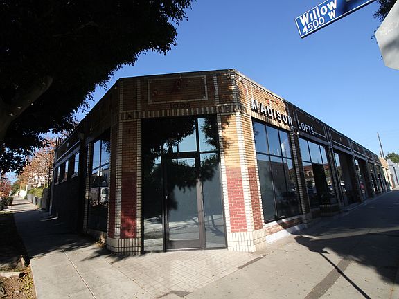 4th image of 1017 N Madison Ave