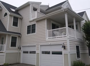 277 W 27th St, Ship Bottom, NJ 08008